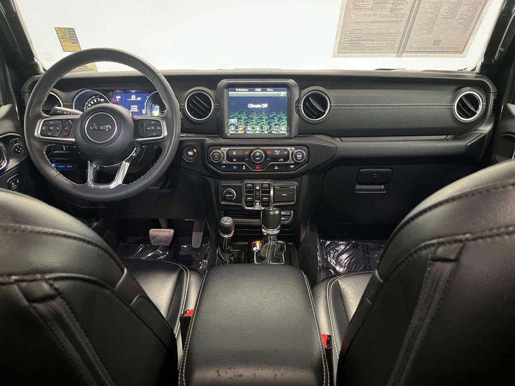 Used 2023 Jeep Wrangler Unlimited Sahara AWD/4WD image 16