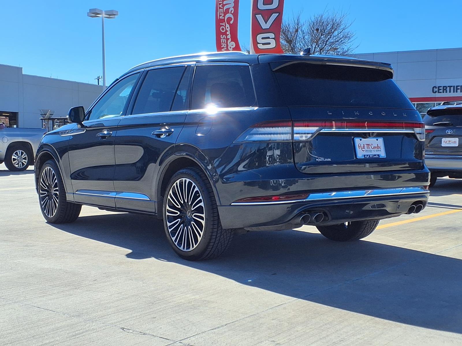 Used 2023 Lincoln Aviator Black Label w/ Class IV Trailer Tow Package AWD/4WD image 7