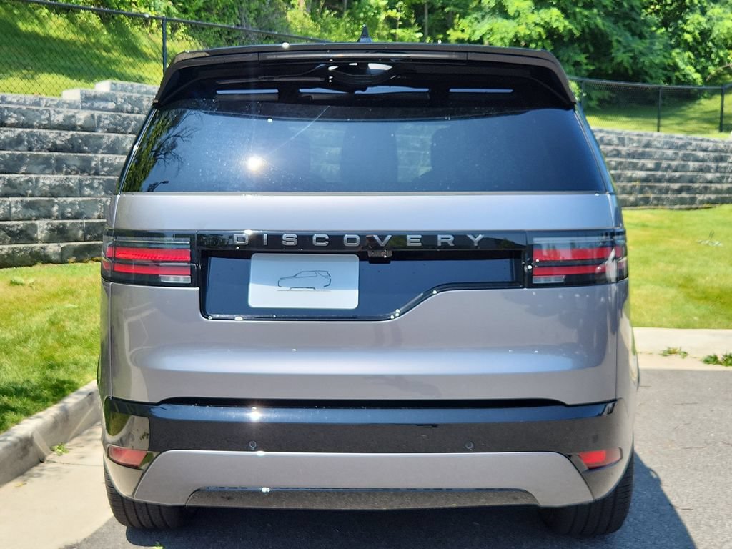 Certified 2025 Land Rover Discovery Dynamic SE AWD/4WD image 7