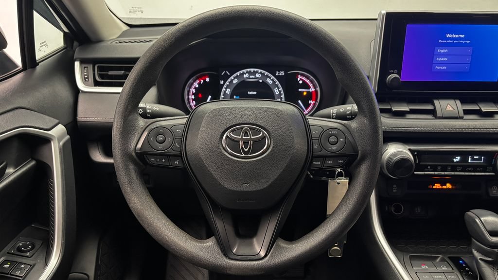 Used 2023 Toyota RAV4 LE AWD/4WD image 26