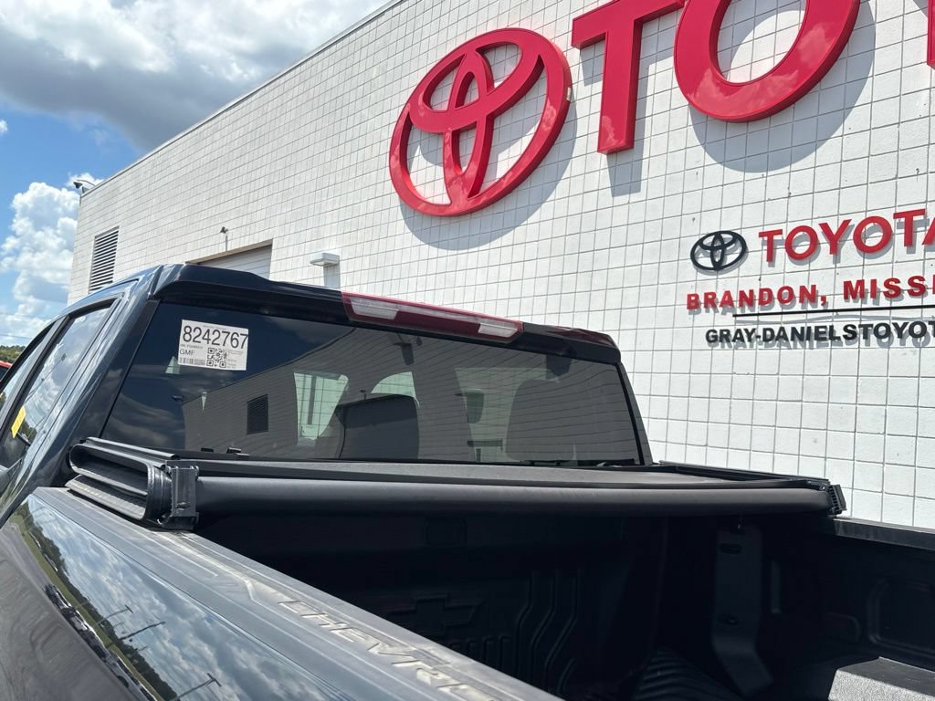 Used 2023 Chevrolet Silverado 1500 LT AWD/4WD image 32