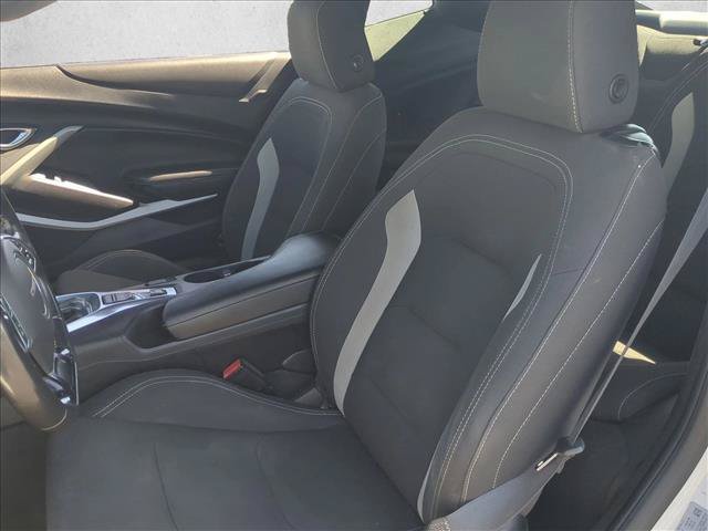 Used 2018 Chevrolet Camaro LT RWD image 15