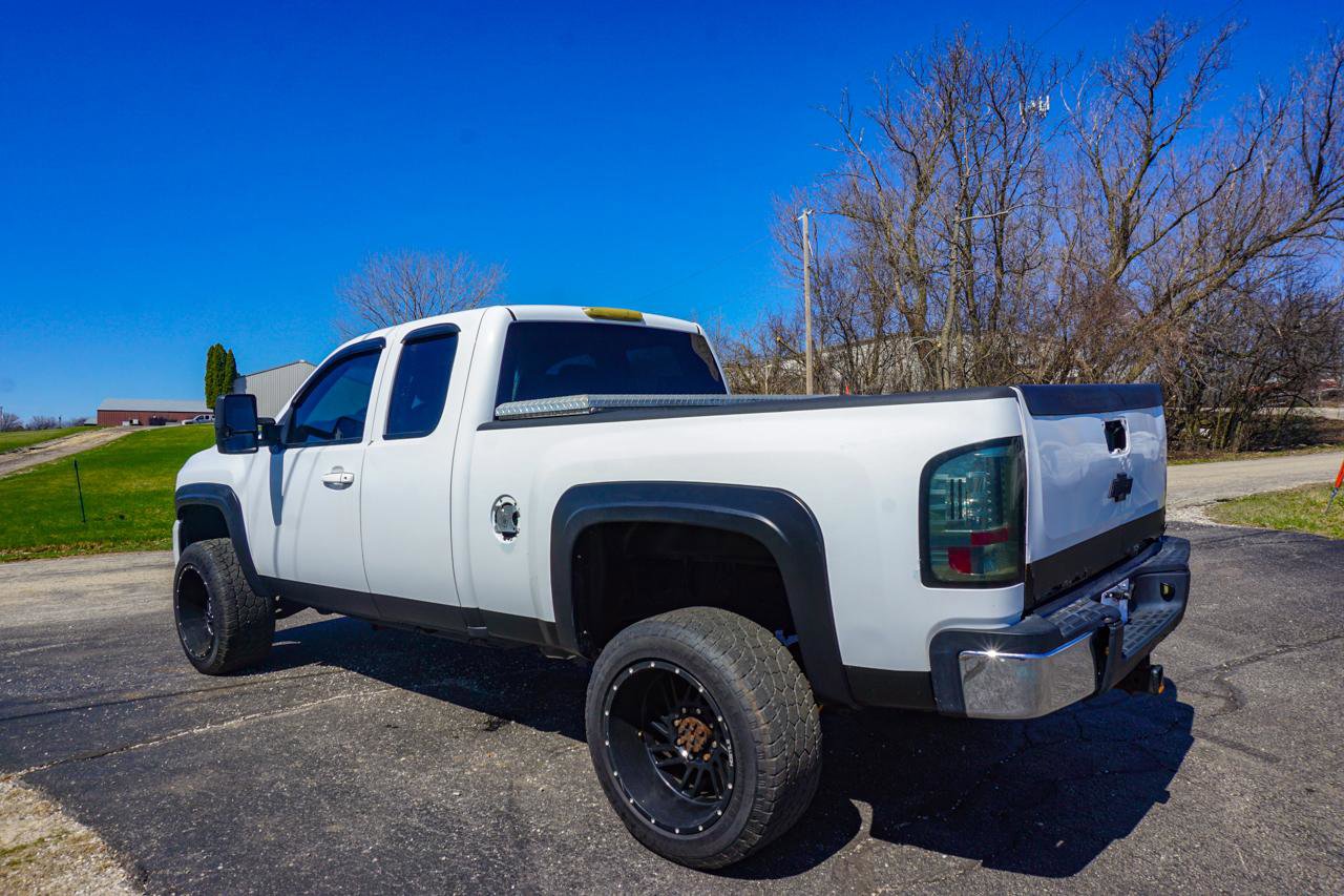 Used 2007 Chevrolet Silverado 2500 LT w/ Suspension Package, Off-Road image 5
