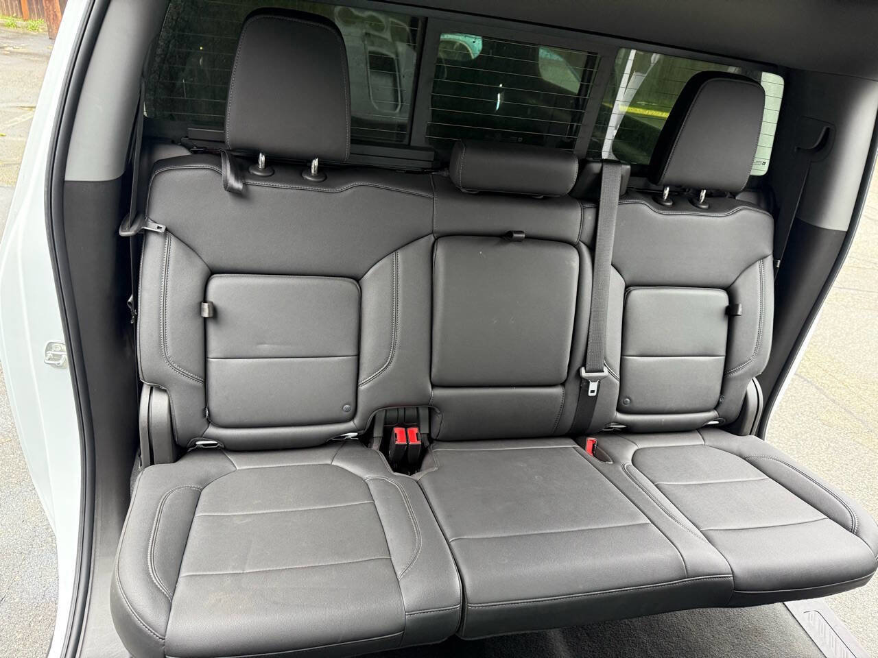 Used 2021 Chevrolet Silverado 2500 LT w/ Convenience Package image 12