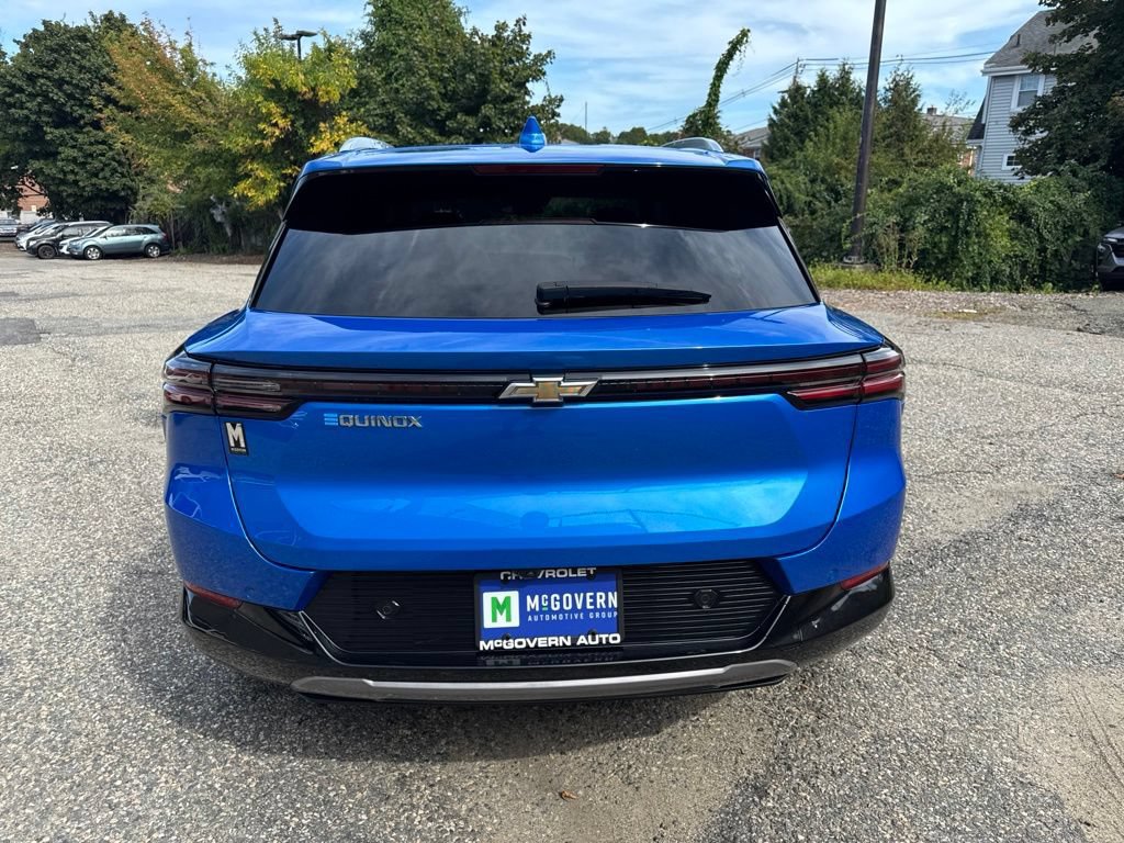 Used 2024 Chevrolet Equinox EV LT FWD image 4