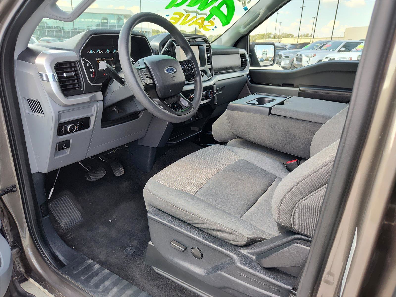 Used 2023 Ford F150 XLT image 2