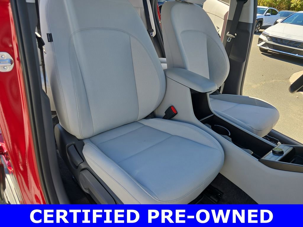 Used 2025 Hyundai Kona SEL image 10