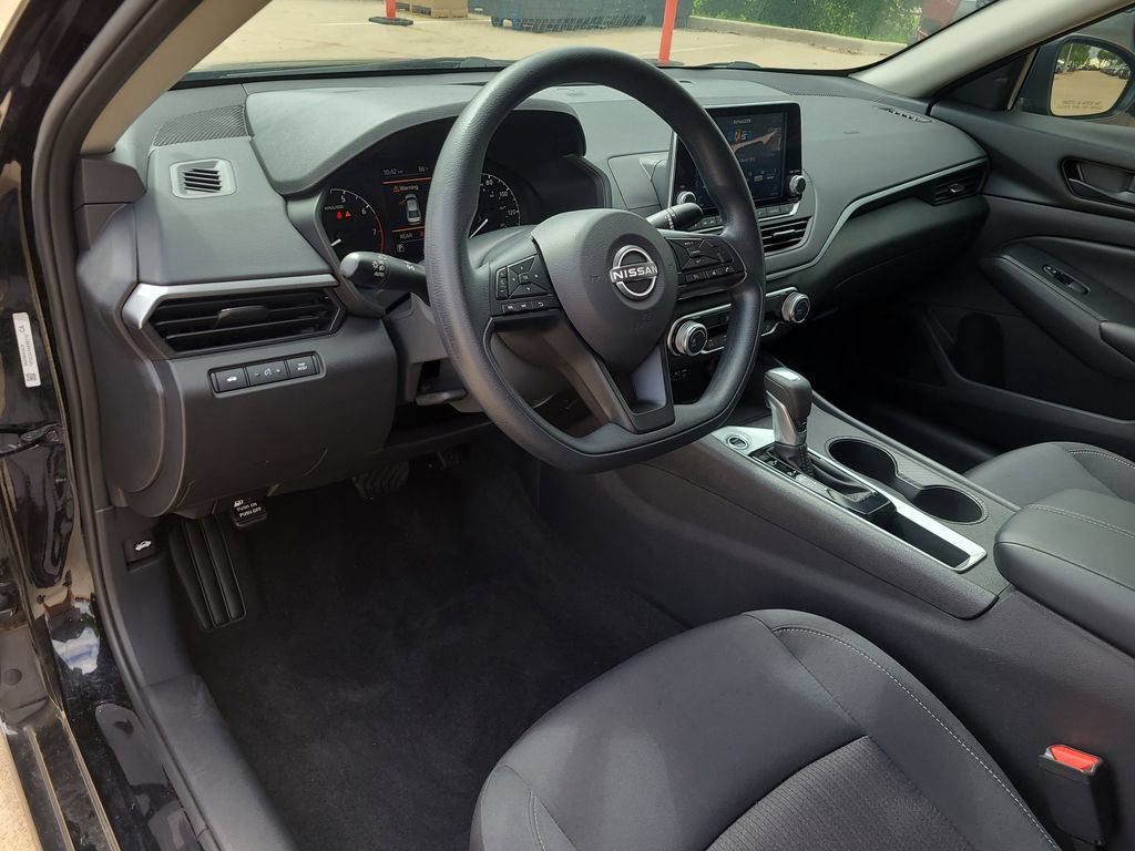 Certified 2025 Nissan Altima 2.5 S FWD image 14