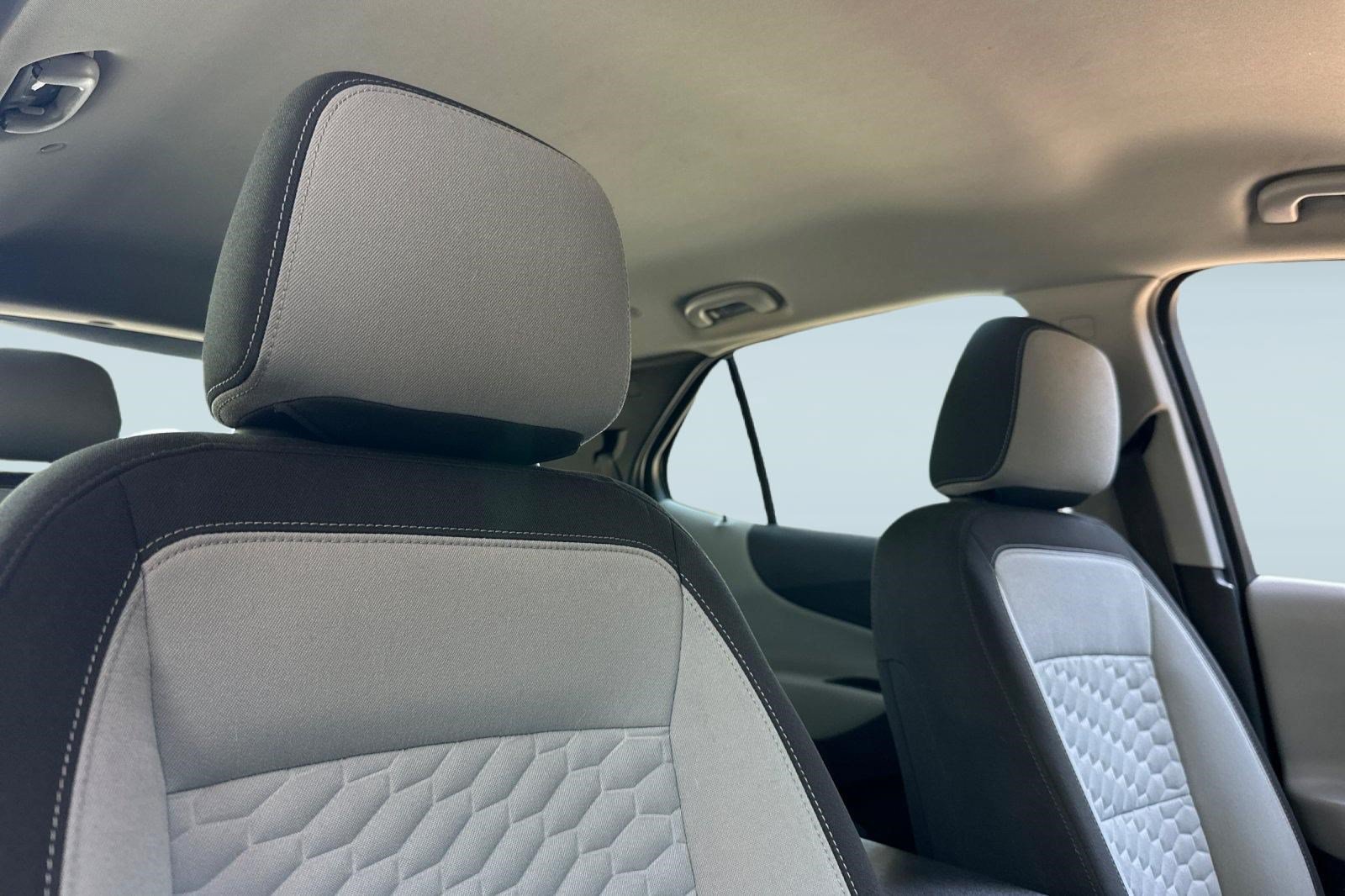 Used 2018 Chevrolet Equinox LS FWD image 24