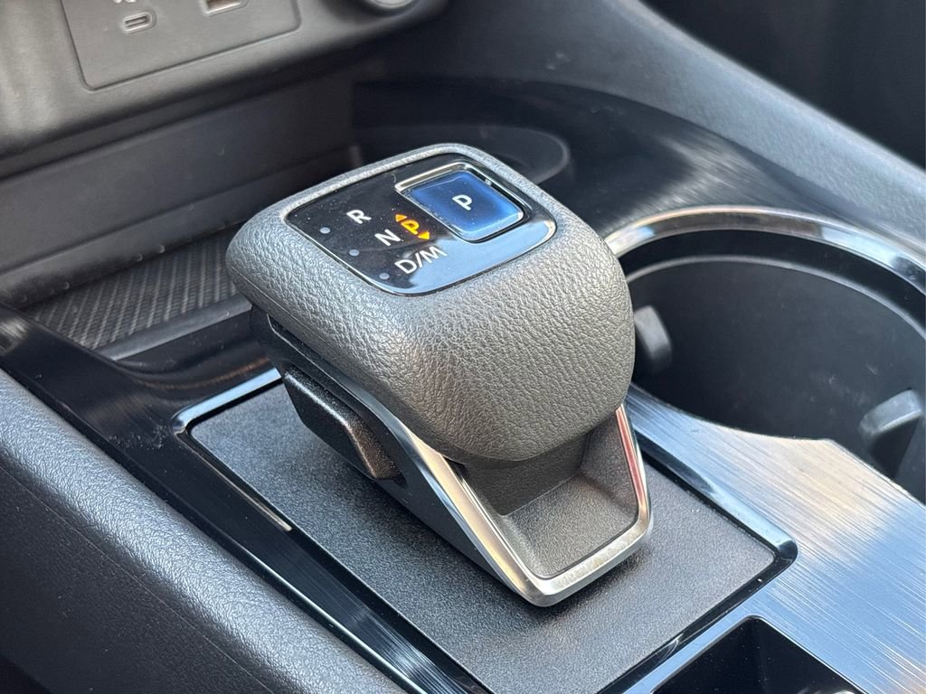 Used 2022 Nissan Rogue SV image 29