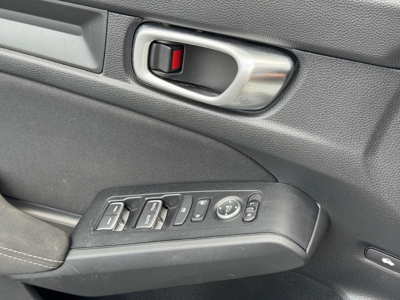 Used 2023 Honda Civic Sport image 24