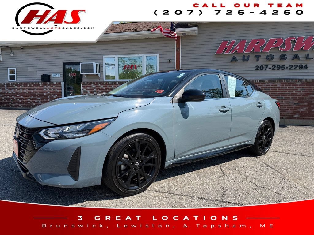 Used 2025 Nissan Sentra SR w/ Midnight Edition FWD image 2