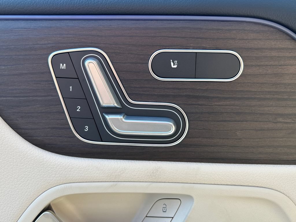 New 2026 Mercedes-Benz GLB 250 4MATIC image 11