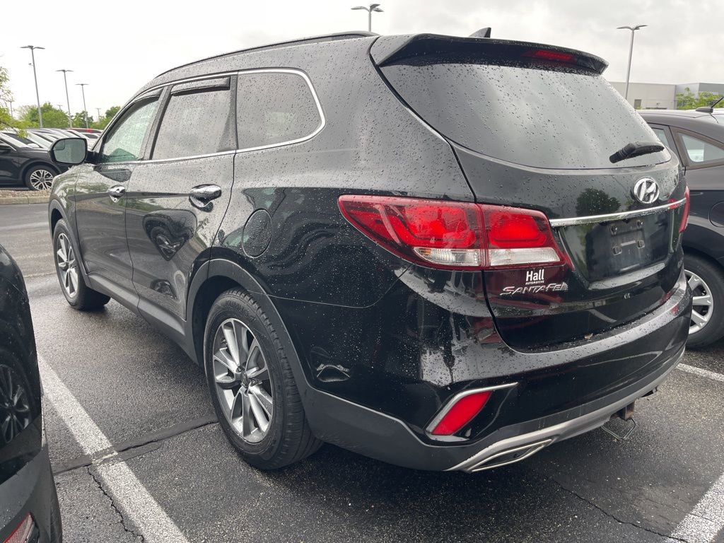 Used 2017 Hyundai Santa Fe SE FWD image 4
