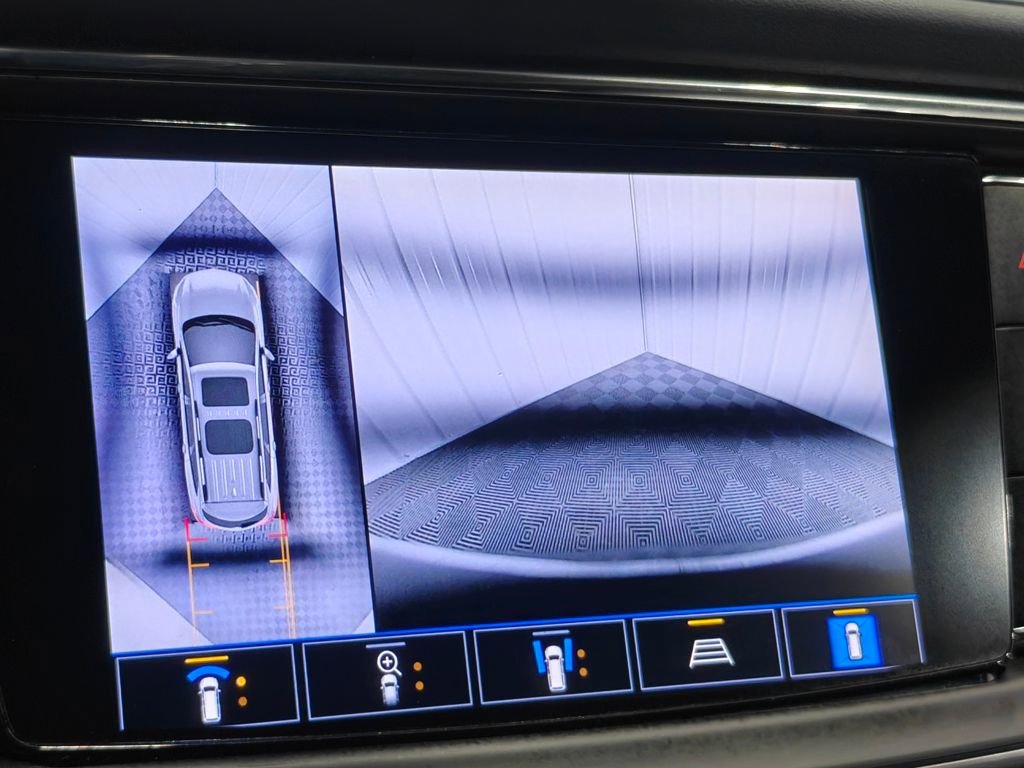 Used 2024 Buick Enclave Premium image 61