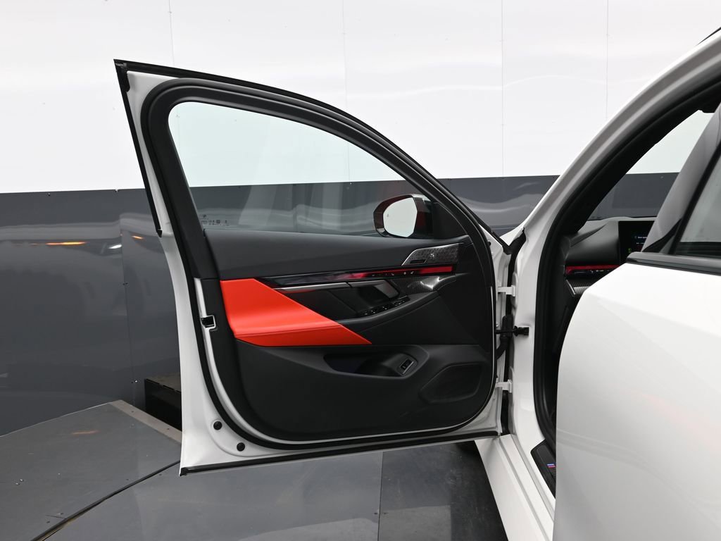 Used 2025 BMW M5 Touring w/ M Driver's Package image 8