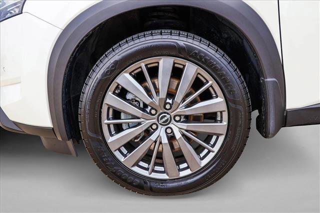 Used 2022 Nissan Pathfinder SL w/ SL Premium Package image 9