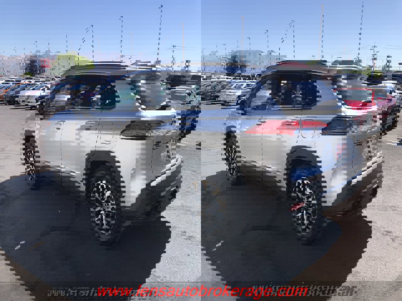 Used 2023 Toyota Corolla Cross AWD Hybrid image 6