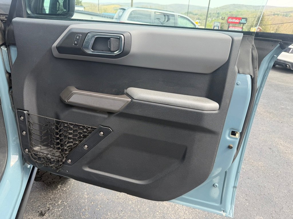 Used 2022 Ford Bronco Black Diamond image 33