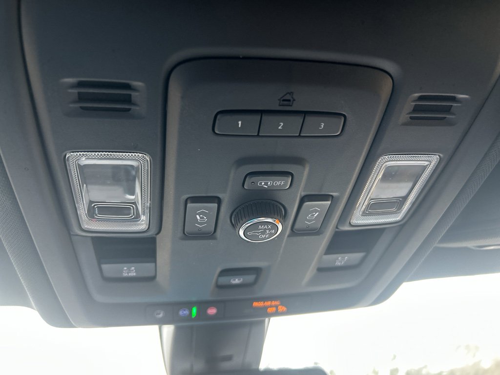 Used 2021 Chevrolet Tahoe Z71 w/ Z71 Signature Package image 33