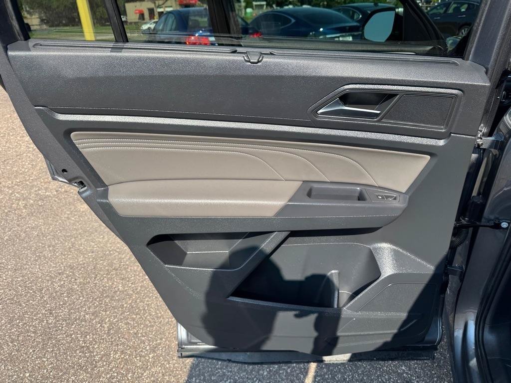Used 2021 Volkswagen Atlas SE w/ Panoramic Sunroof Package AWD/4WD image 19
