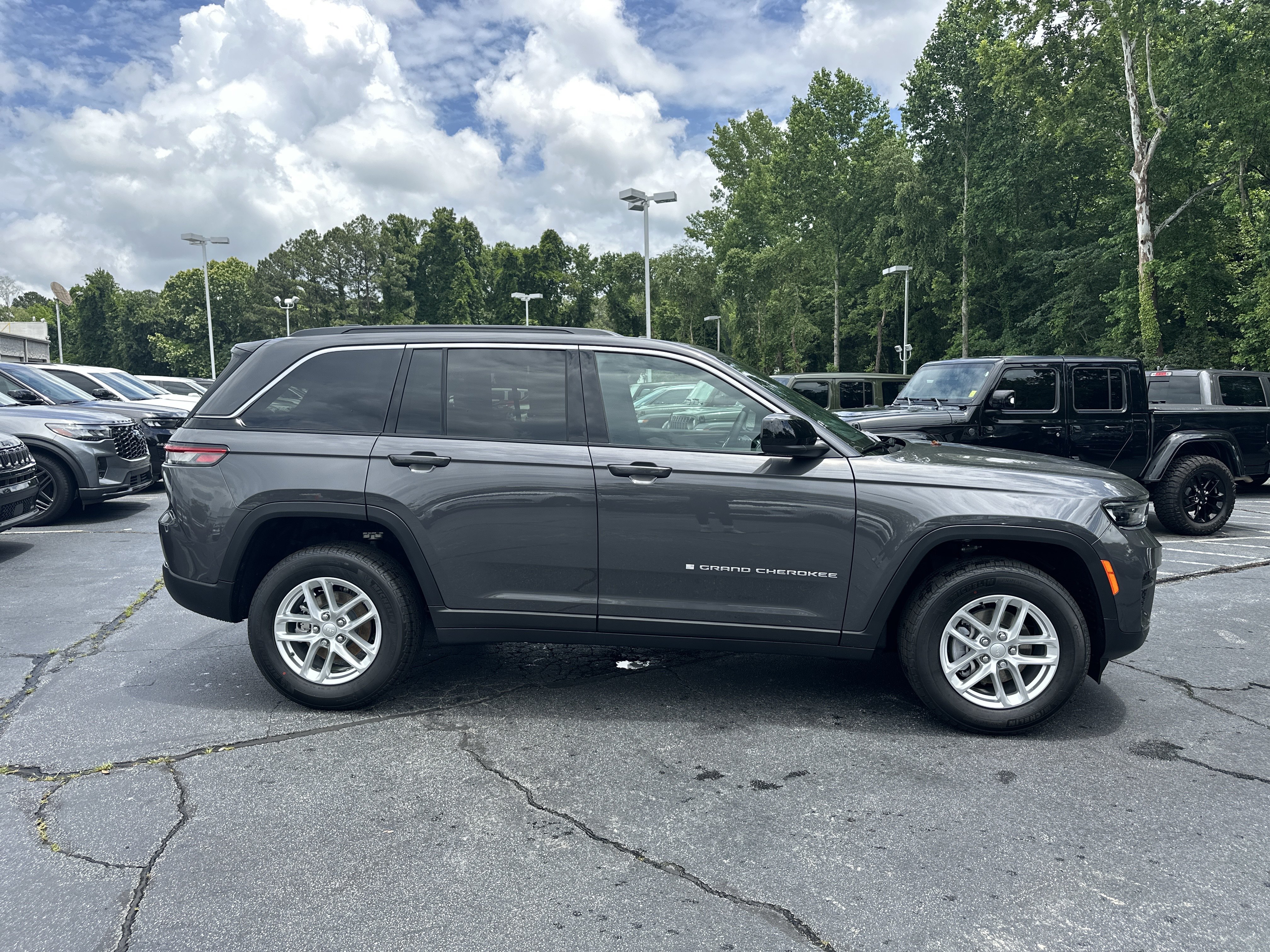 New 2026 Jeep Grand Cherokee Laredo X RWD image 10