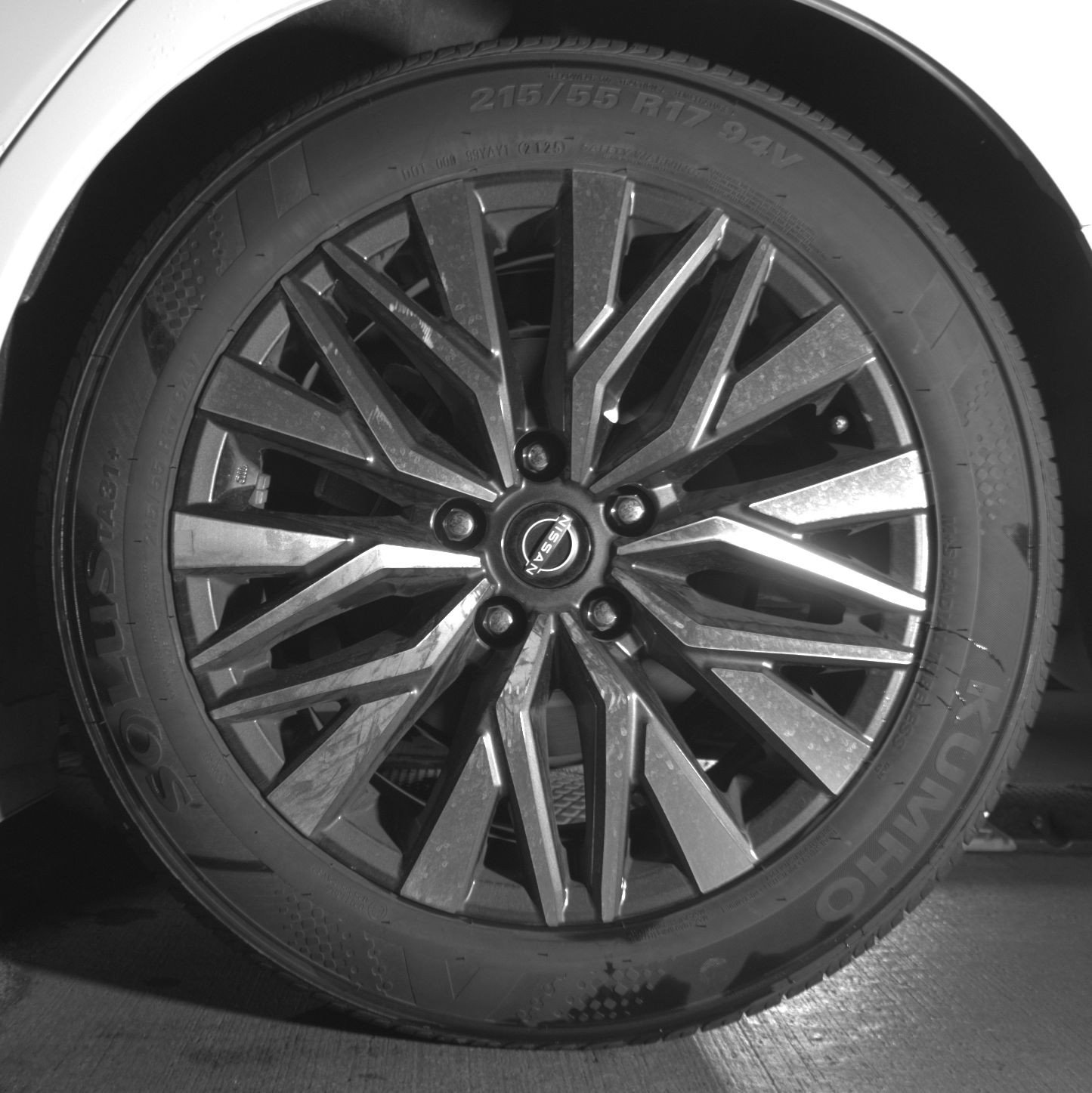 Used 2025 Nissan Altima 2.5 SV FWD image 14