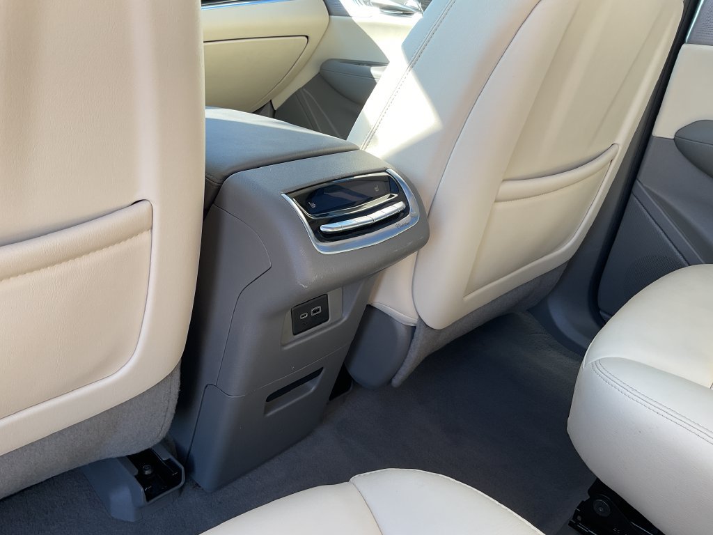 Used 2023 Cadillac XT6 Premium Luxury w/ LPO, Floor Liner Package AWD/4WD image 28