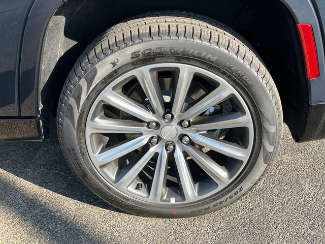 New 2024 Jeep Grand Wagoneer Series I w/ Flexible Seating Group image 42