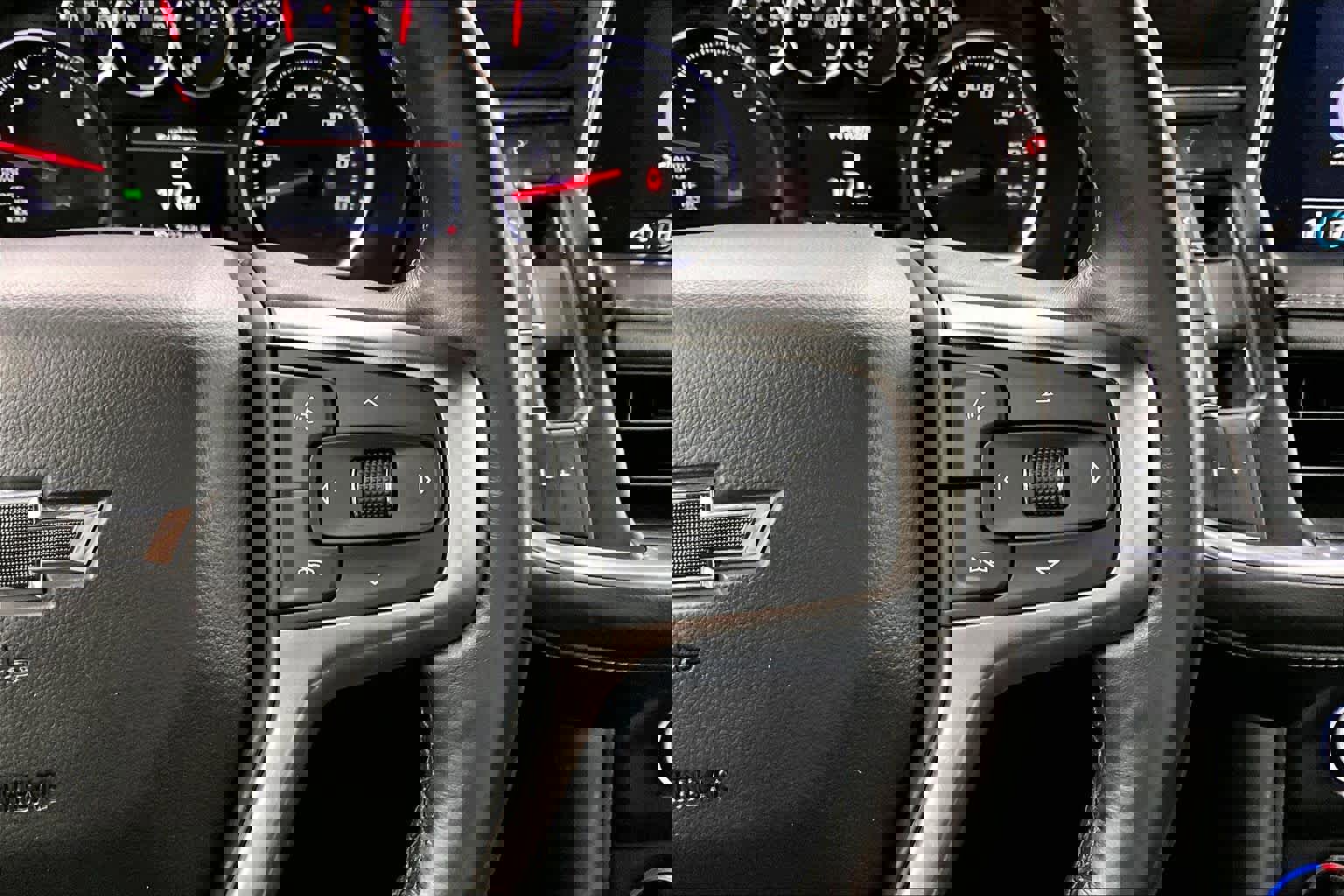 Used 2021 Chevrolet Suburban Z71 w/ Z71 Signature Package image 24