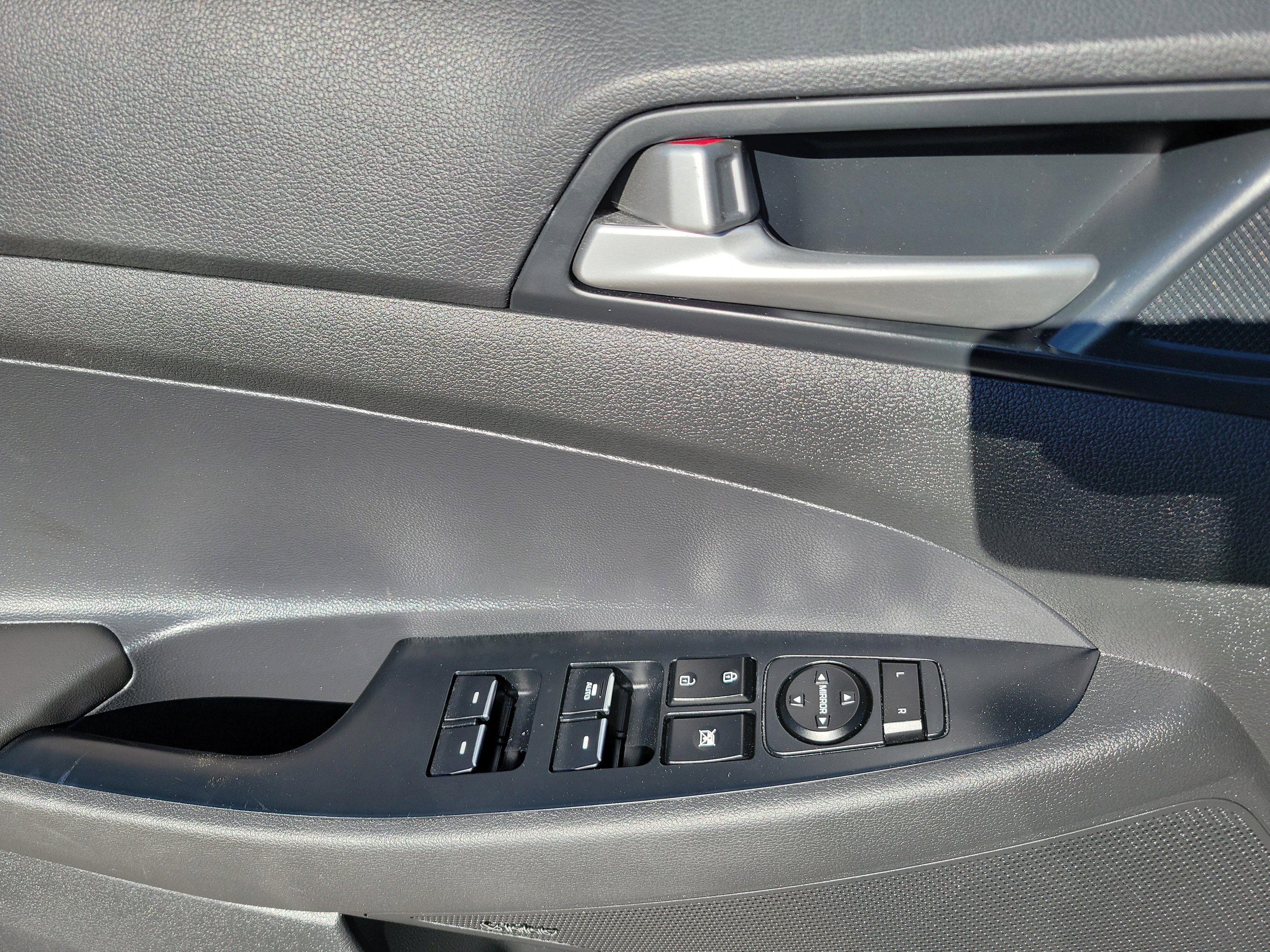 Used 2021 Hyundai Tucson Limited image 19