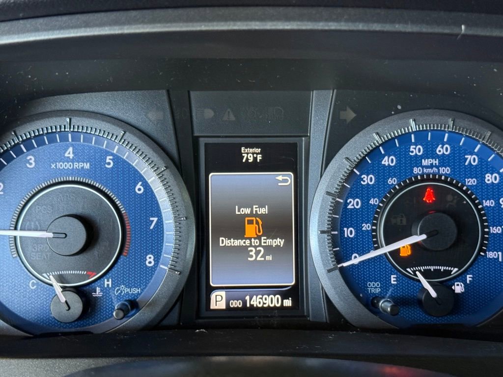 Used 2015 Toyota Sienna XLE w/ XLE Navigation Package image 26