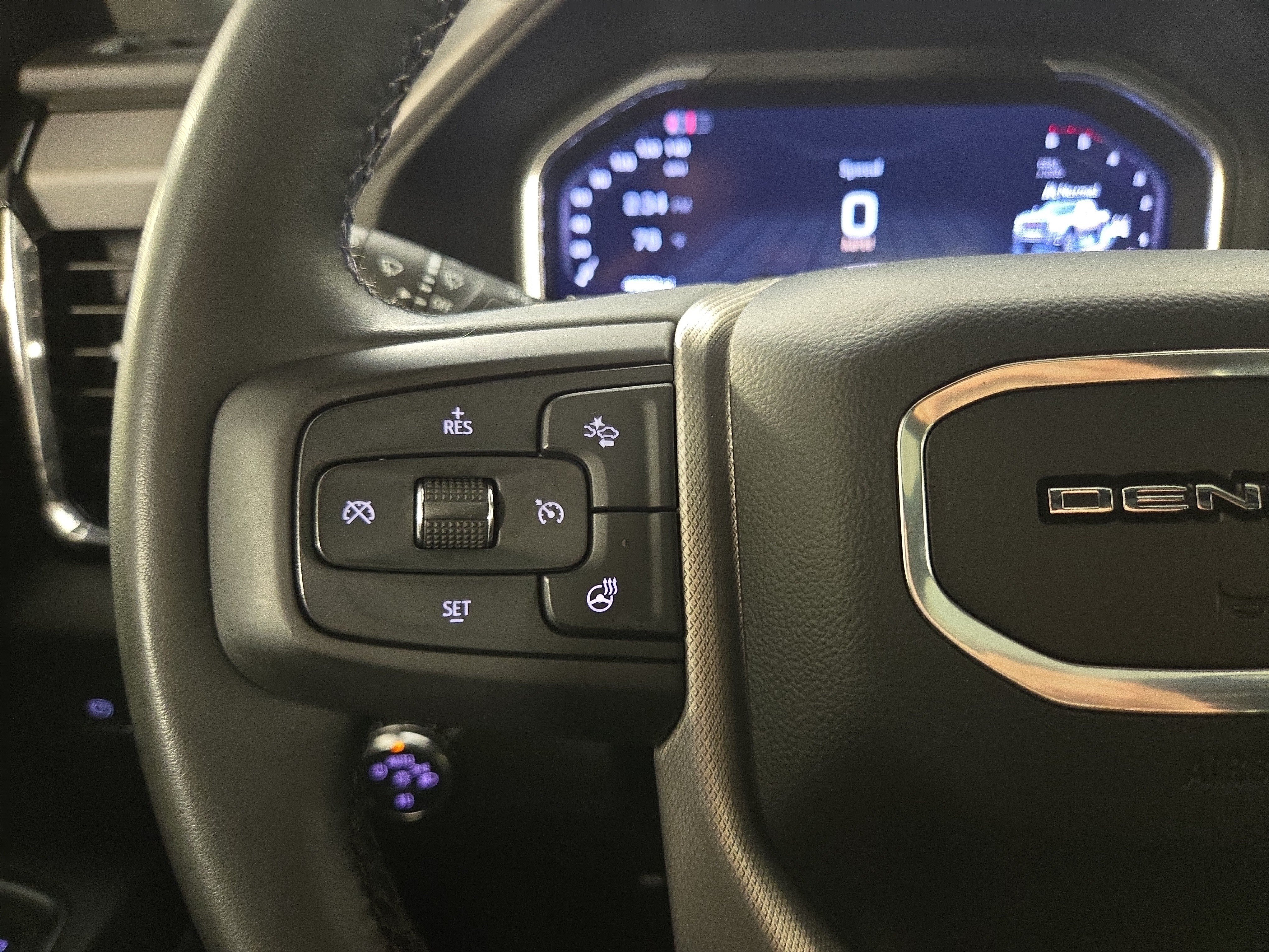 Used 2024 GMC Sierra 2500 Denali w/ Denali Reserve Package AWD/4WD image 15