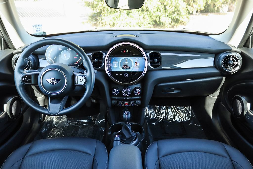 Used 2024 MINI Cooper 2-Door Hardtop FWD image 16
