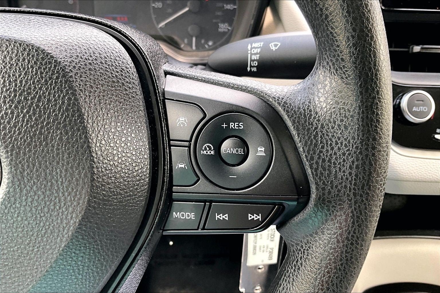 Used 2023 Toyota Corolla LE FWD image 18