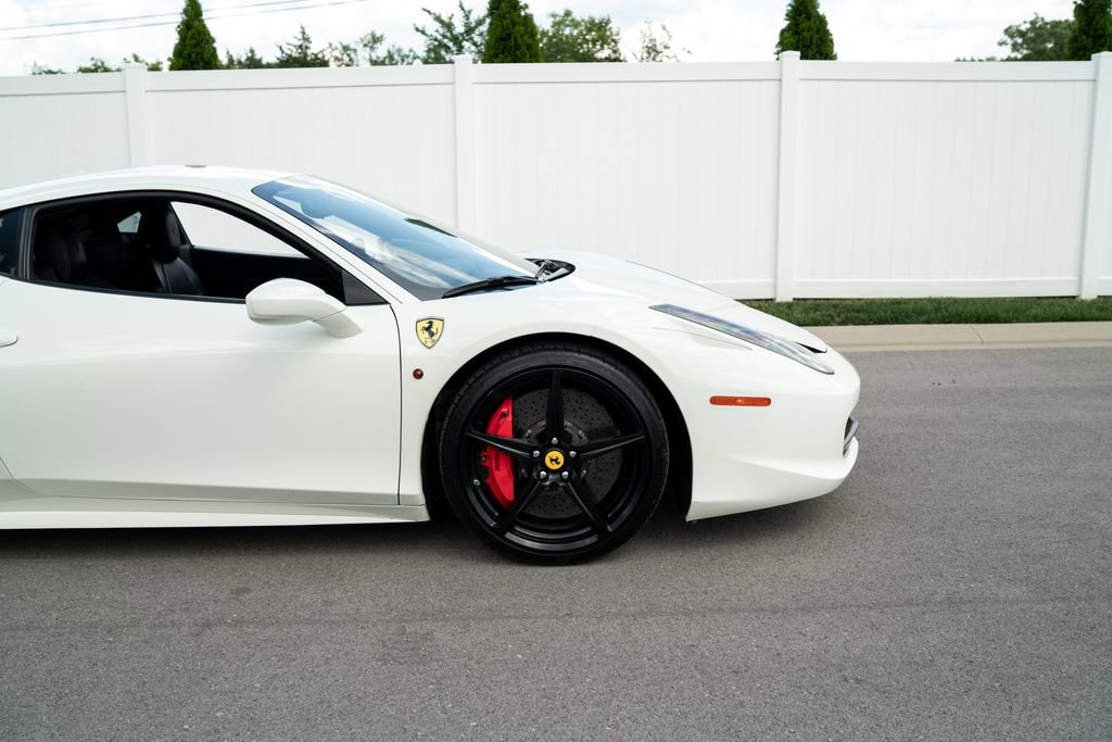 Used 2012 Ferrari 458 Italia Coupe RWD image 9