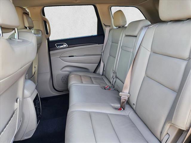 Used 2017 Jeep Grand Cherokee Limited RWD image 17