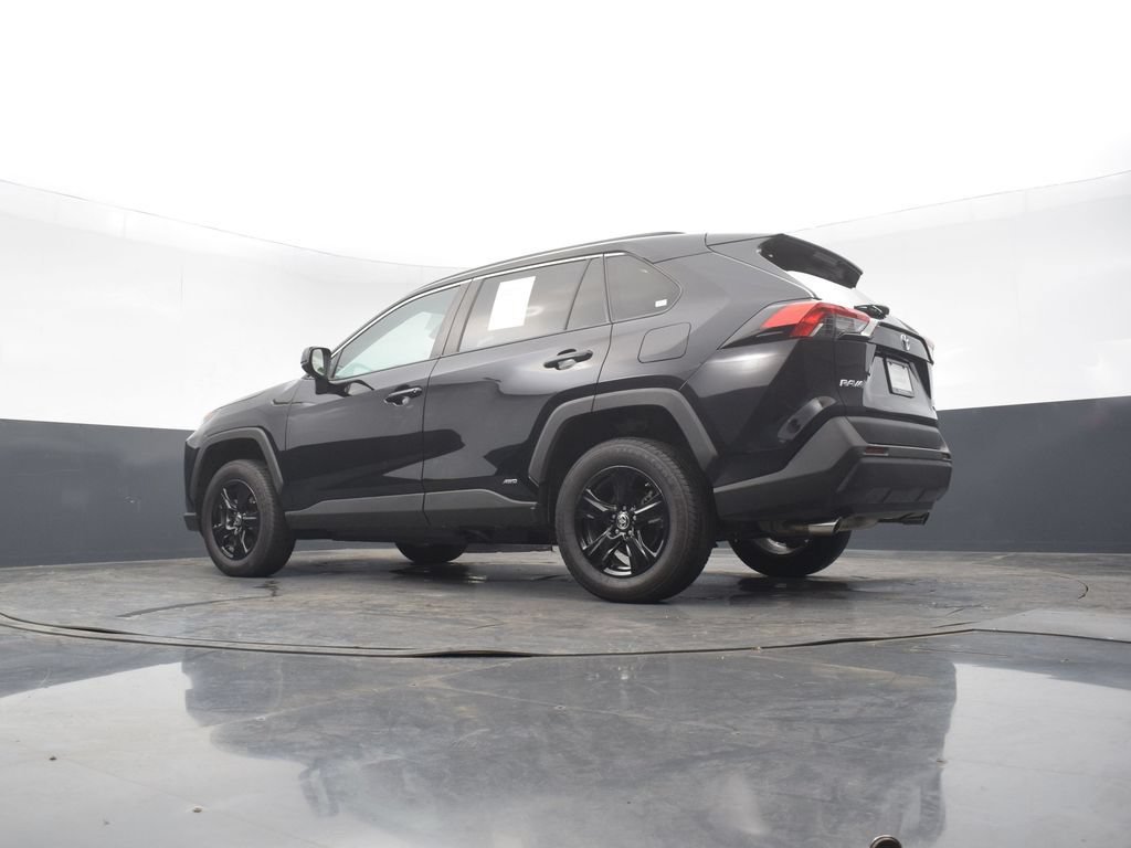 Used 2022 Toyota RAV4 LE AWD/4WD image 48