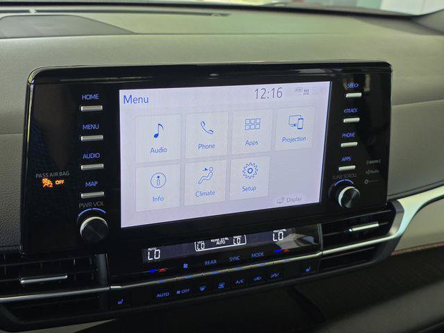 Certified 2024 Toyota Sienna XLE FWD image 18