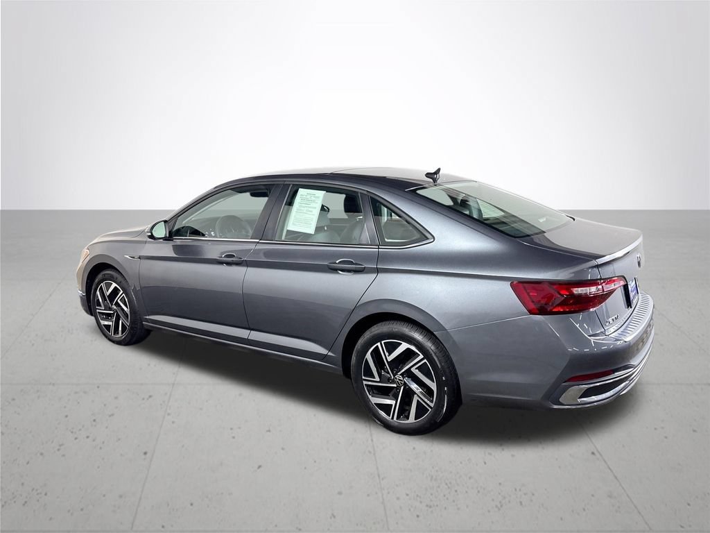 Certified 2024 Volkswagen Jetta SEL FWD image 10