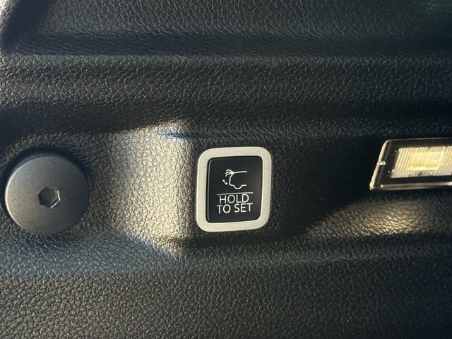 Used 2021 Jeep Grand Cherokee L Limited RWD image 35