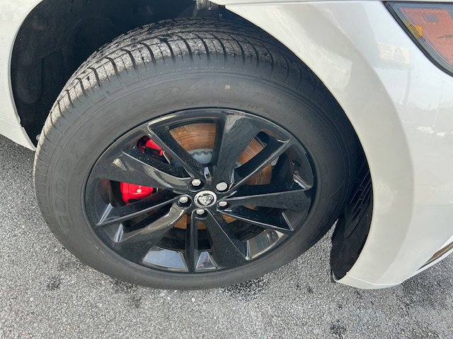 New 2025 Jaguar F-PACE R-Dynamic S image 9