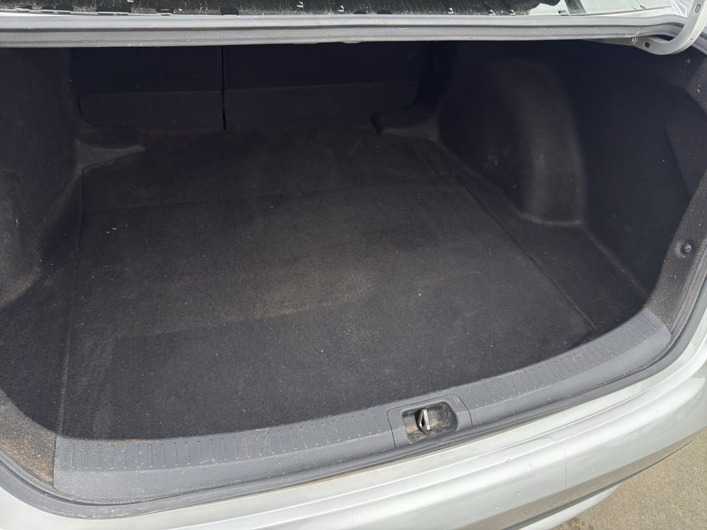 Used 2020 Toyota Corolla LE FWD image 23