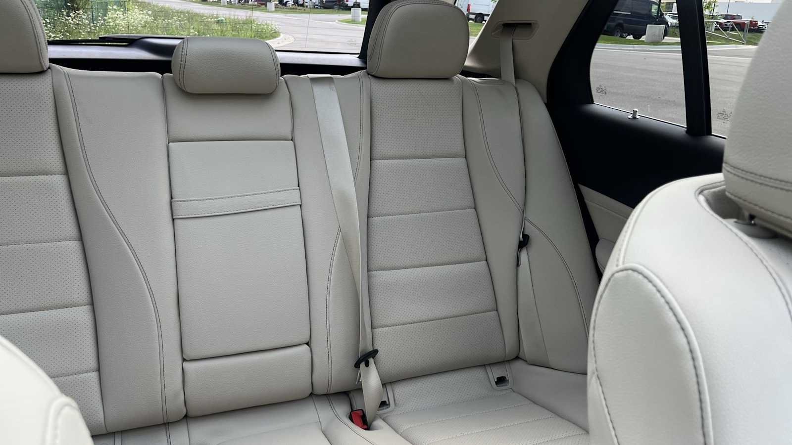 Used 2024 Mercedes-Benz GLE 350 4MATIC image 32
