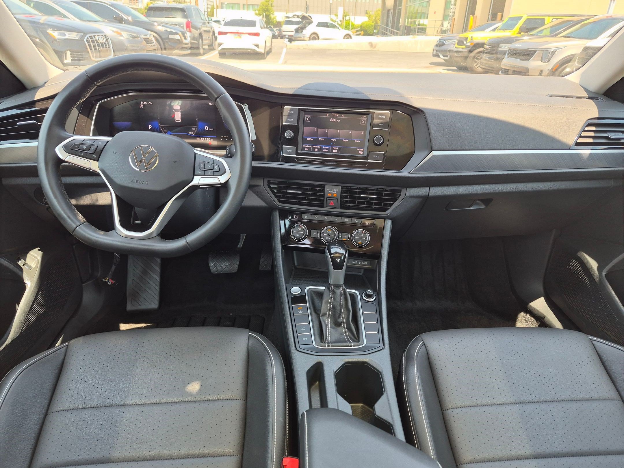 Used 2024 Volkswagen Jetta SE w/ Panoramic Sunroof Package FWD image 27