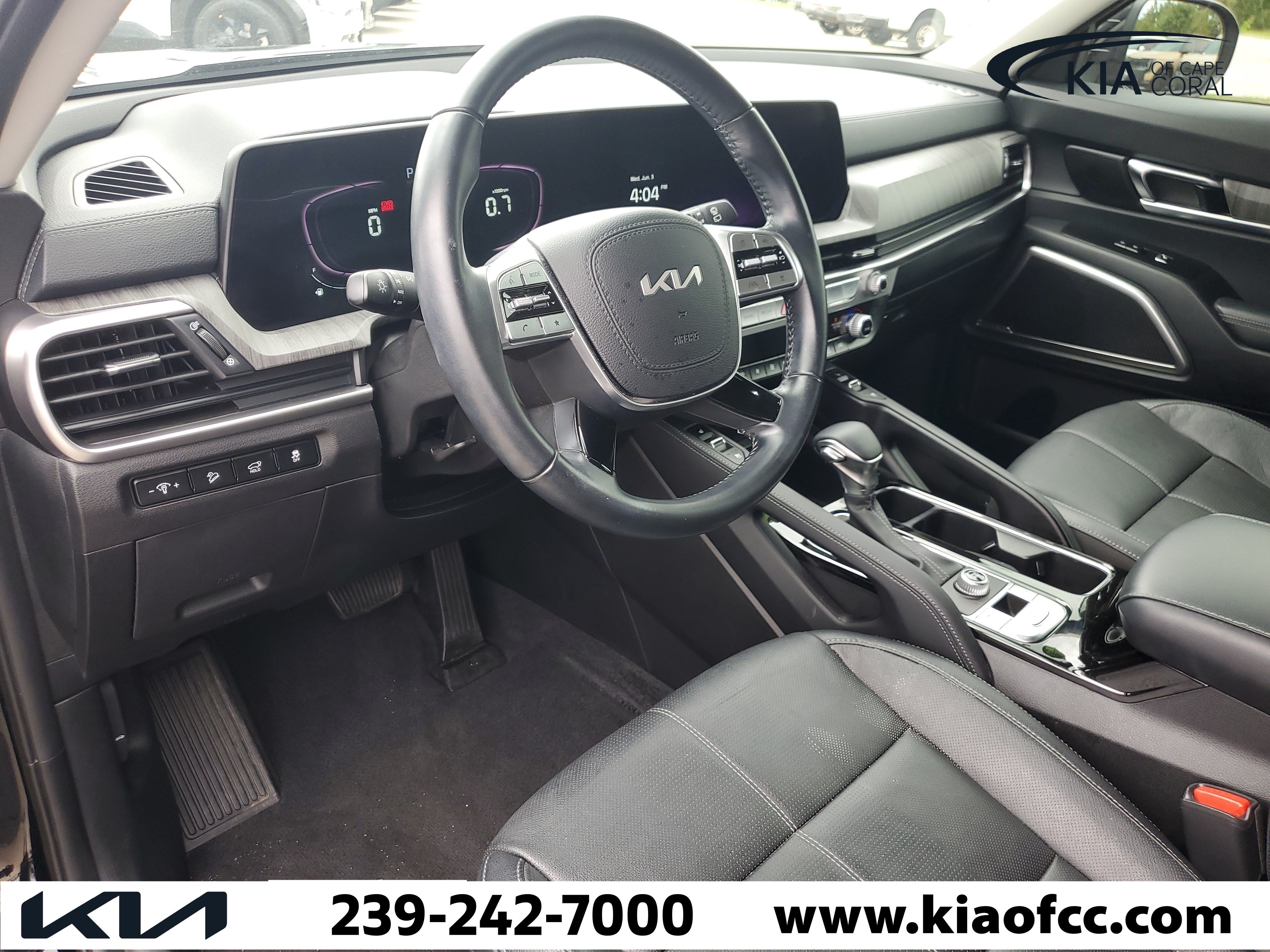 Certified 2024 Kia Telluride EX w/ EX Captain's Chair Package FWD image 35