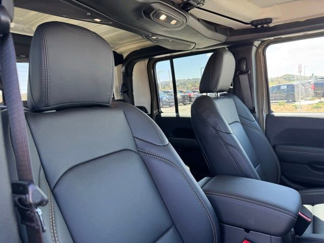 New 2026 Jeep Gladiator Sport AWD/4WD image 24