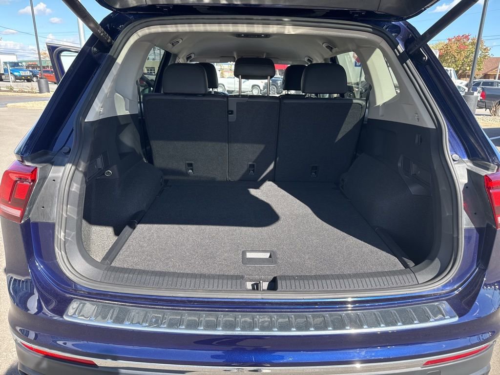 Used 2024 Volkswagen Tiguan SE image 27