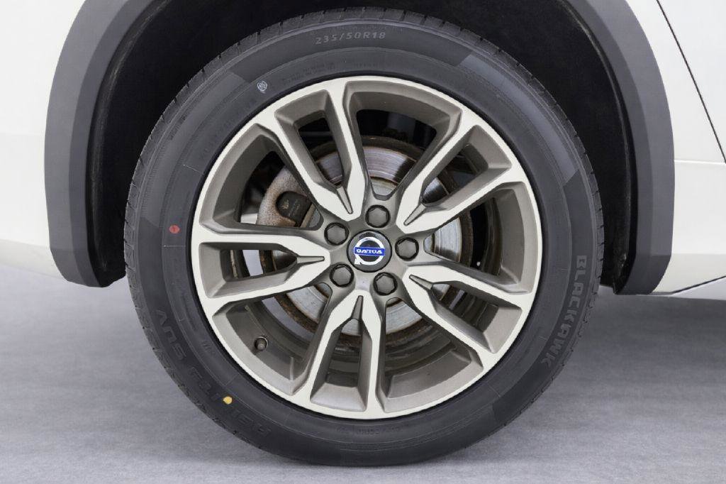 Used 2017 Volvo V60 T5 Cross Country w/ Convenience Package AWD/4WD image 32