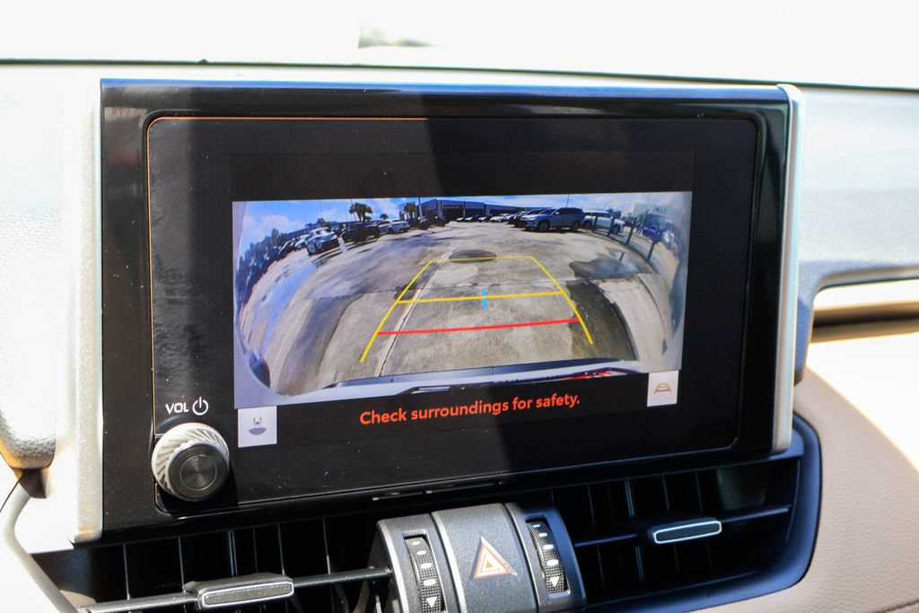 Used 2023 Toyota RAV4 XLE Premium FWD image 5